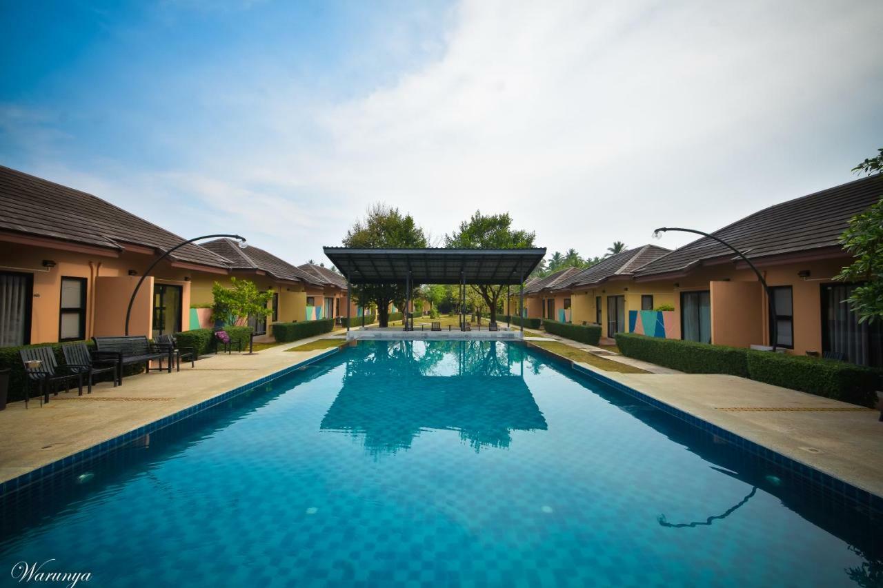 Green Adamas Resort Chumphon Esterno foto